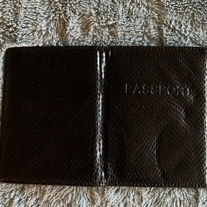 GAL passport holder